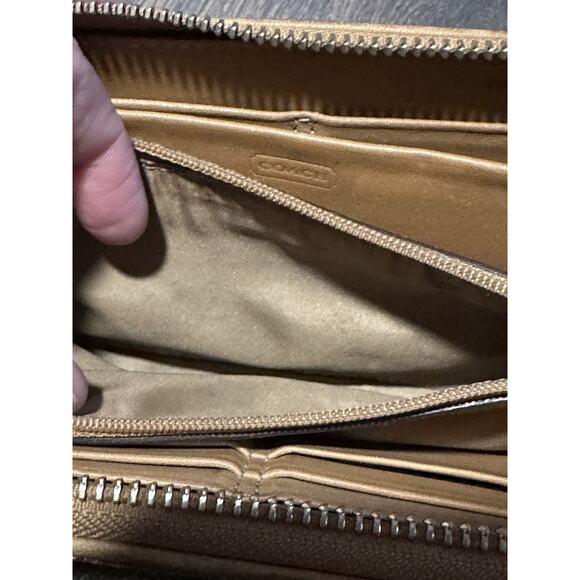 COACH SIGNATURE PENELOPE ACCORDIAN ZIP AROUND WALLET BROWN (used Original) - Picture 6 of 13